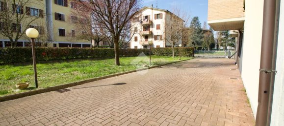 2 rooms Apartment in Reggio Emilia, Italy No. 15312 56