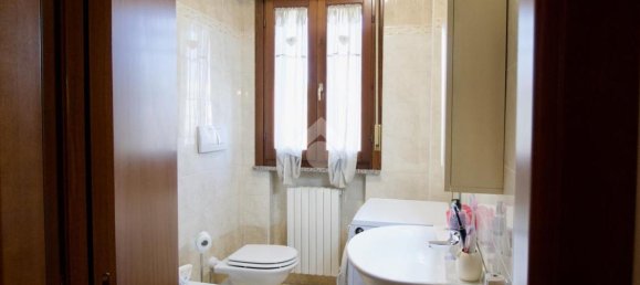 2 rooms Apartment in Reggio Emilia, Italy No. 15312 45