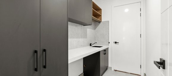 4 bedrooms House in Werribee, Australia No. 692 23