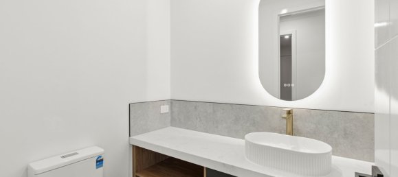 4 bedrooms House in Werribee, Australia No. 692 15