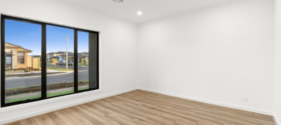 4 bedrooms House in Werribee, Australia No. 692 7