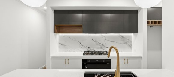 4 bedrooms House in Werribee, Australia No. 692 12