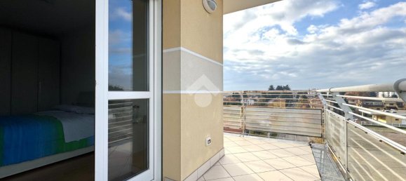 Квартира с 2 комнатами в Рескальдина, Италия № 4672 17