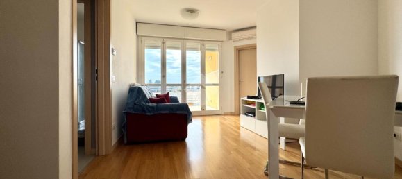 Квартира с 2 комнатами в Рескальдина, Италия № 4672 9