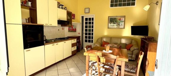 3 rooms Apartment in Follonica, Italy No. 216060 2