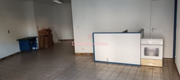 Коммерческая недвижимость 78м² в Вильнёв-сюр-Ло, Франция № 312862 2