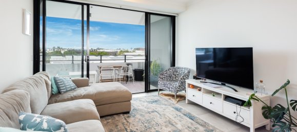 2 bedrooms Apartment in Hope Island, Australia No. 330 8