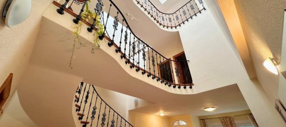 4 bedrooms House in Montroy, Spain No. 116940 3