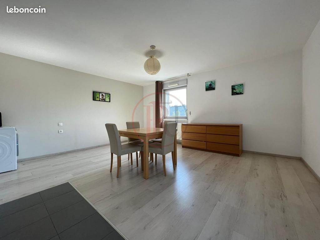 Estudio en Mulhouse, France No. 76836