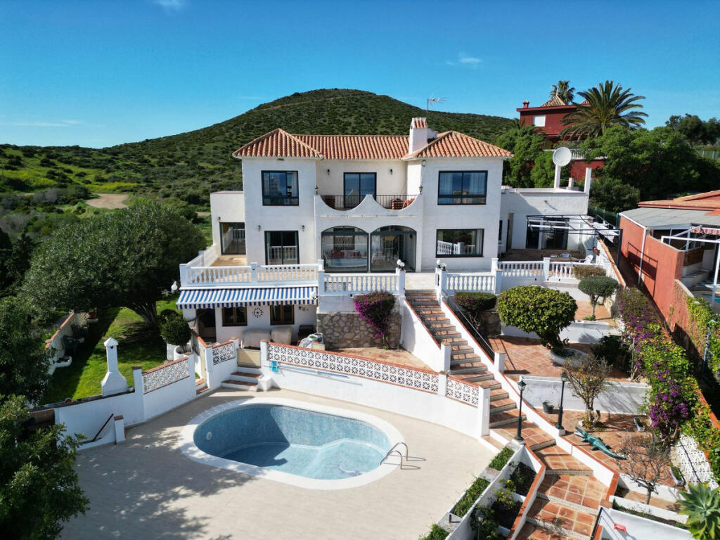 6 bedrooms Villa in Mijas, Spain No. 256427