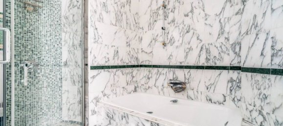 2 bedrooms Apartment in Paris, France No. 115261 11