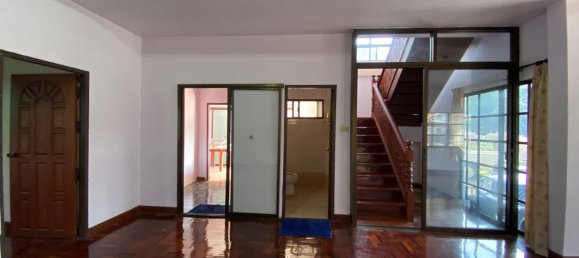 4 bedrooms House in Chiang Mai, Thailand No. 26937 14