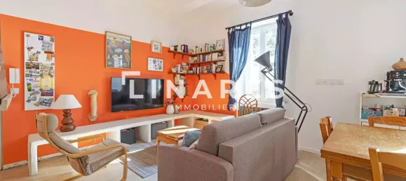 Apartamento de 2 dormitorios en Marseille, France No. 362776 3