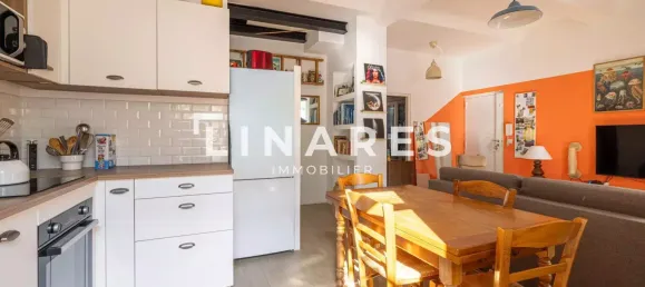 Apartamento de 2 dormitorios en Marseille, France No. 362776 2