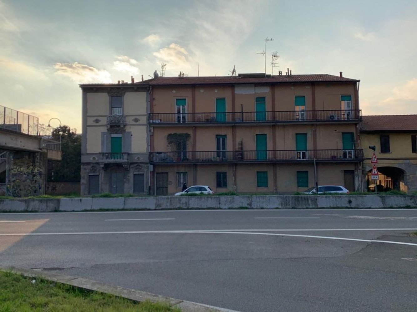 3 rooms Apartment in Opera, Italy No. 261226