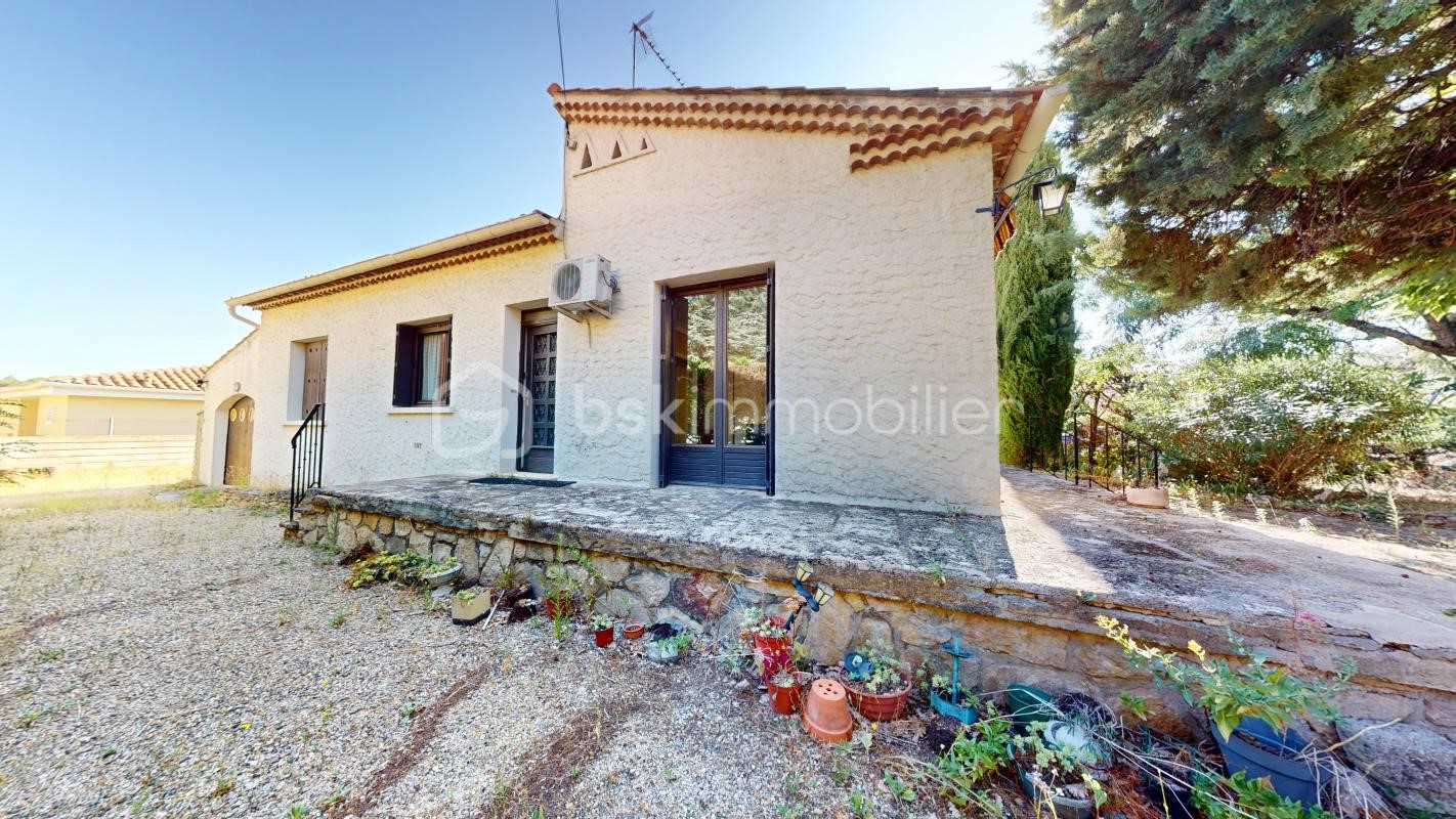 3 bedrooms Villa in Bagnols-sur-Ceze, France No. 195376