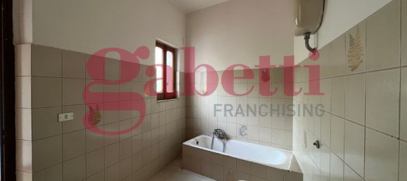 Casa de 3 habitaciónes en Amorosi, Italy No. 67580 17