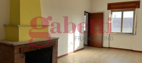 Casa de 3 habitaciónes en Amorosi, Italy No. 67580 3