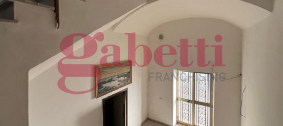 Casa de 3 habitaciónes en Amorosi, Italy No. 67580 15