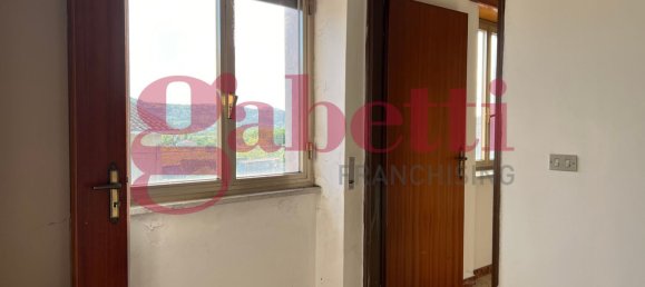 Casa de 3 habitaciónes en Amorosi, Italy No. 67580 9