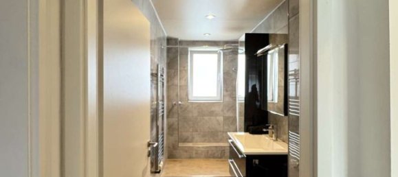 Квартира с 2 спальнями в Нойс, Германия № 291553 8