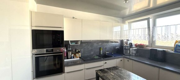 Квартира с 2 спальнями в Нойс, Германия № 291553 2