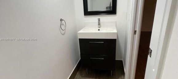 3 dormitorios propiedad comercial en venta en Miami, Miami-Dade, Florida, USA № 614354 9