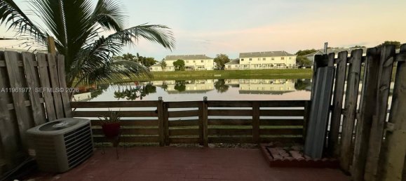 3 dormitorios propiedad comercial en venta en Miami, Miami-Dade, Florida, USA № 614354 8