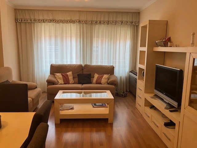 4 bedrooms Apartment in Huesca, Spain No. 265401