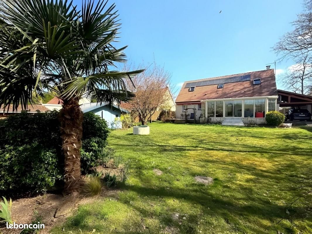 4 bedrooms House in Verneuil-en-Halatte, France No. 341616