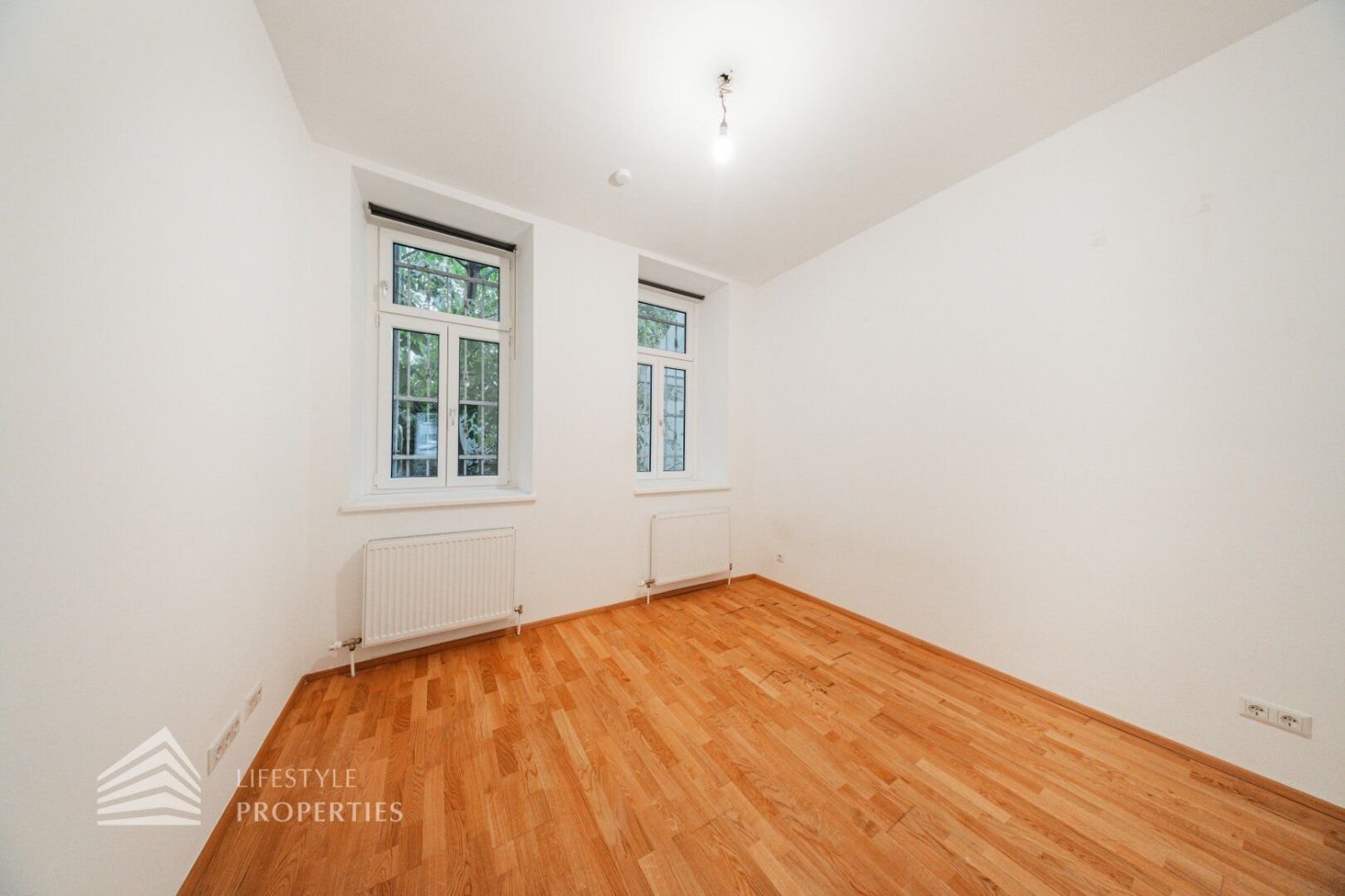 2-salle Appartement à Josefstadt, Austria No. 36252