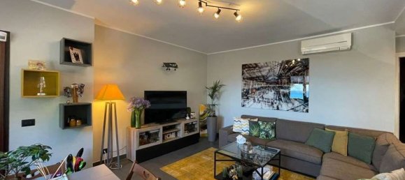 Квартира с 2 комнатами в Валлекрозия, Италия № 184688 3