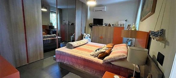 Квартира с 2 комнатами в Валлекрозия, Италия № 184688 11