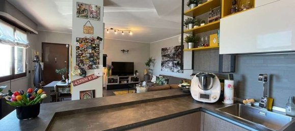 Квартира с 2 комнатами в Валлекрозия, Италия № 184688 8