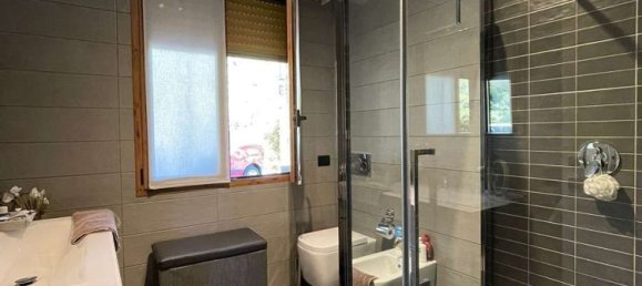 Квартира с 2 комнатами в Валлекрозия, Италия № 184688 12