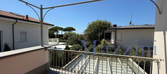 3 bedrooms Villa in Forte dei Marmi, Italy No. 325544 24