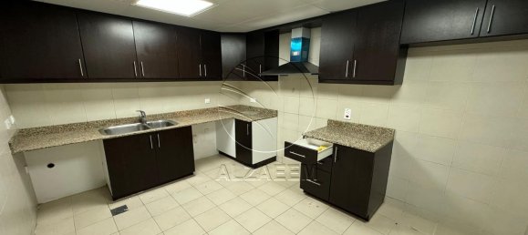 3 bedrooms Apartment in Al Khalidiya, UAE No. 29059 12