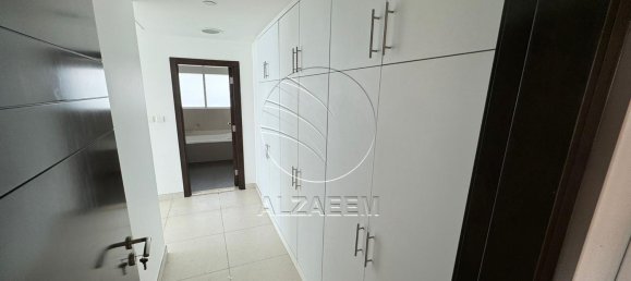 3 bedrooms Apartment in Al Khalidiya, UAE No. 29059 16