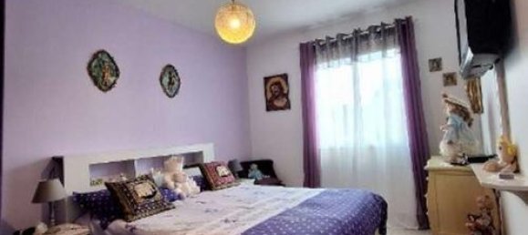 2 bedrooms House in Chartres, France No. 233410 9