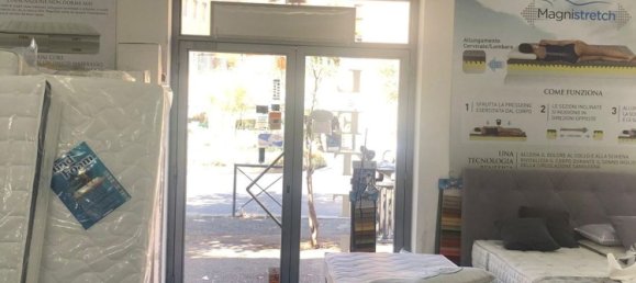 70m² Commercial property in Rome, Italy No. 260502 3