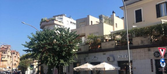 70m² Commercial property in Rome, Italy No. 260502 9
