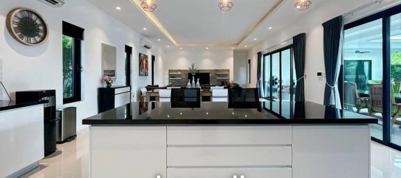 Villa de 4 dormitorios en Cha-am, Thailand No. 20283 10