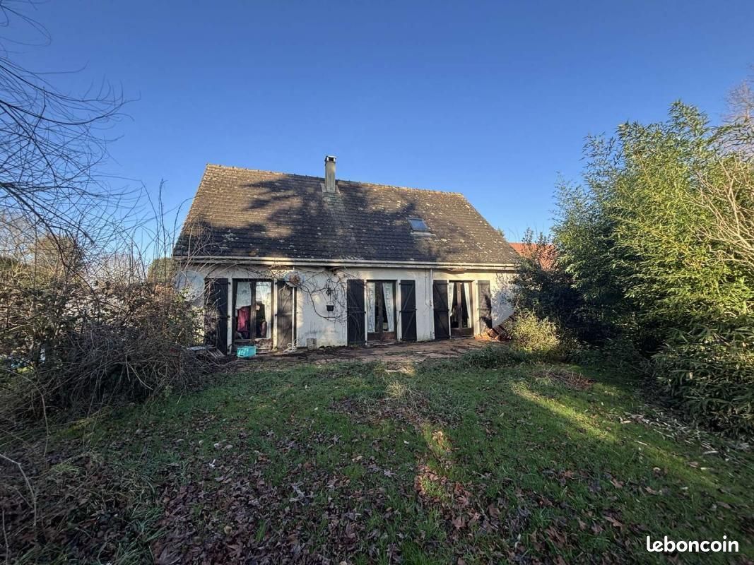 4 bedrooms House in Saint-Martin-en-Biere, France No. 137153