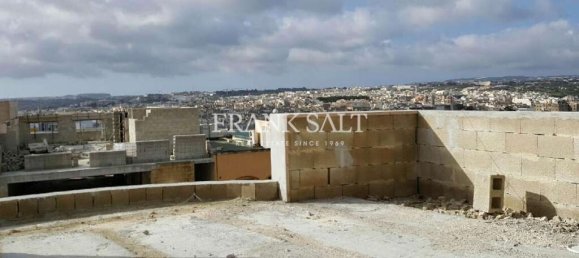 Laden in Santa Venera, Malta 842m², Nr. 11936 11