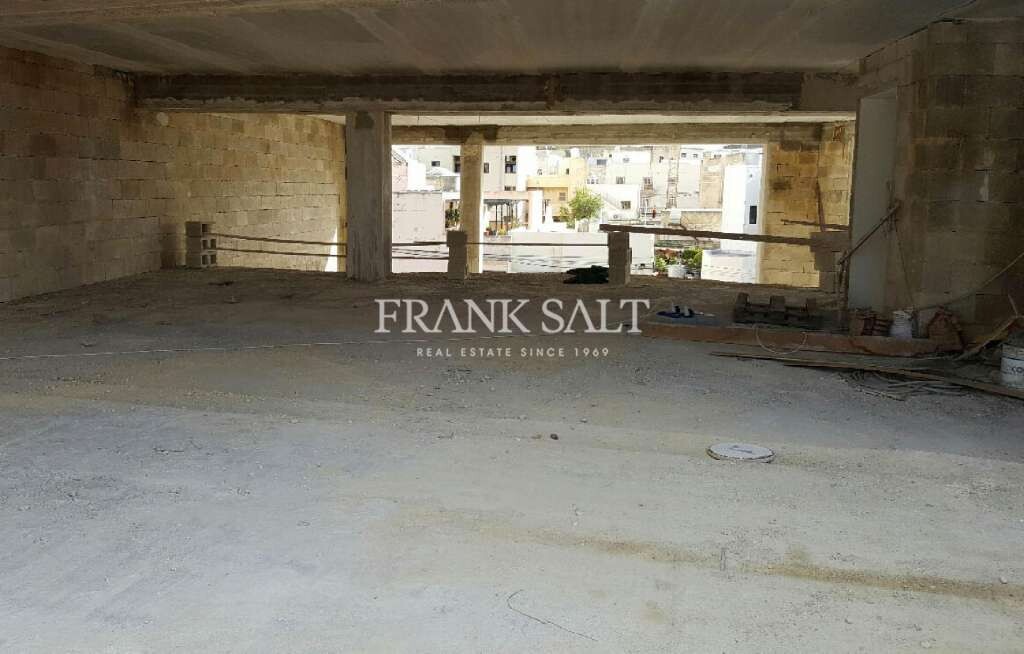 Laden in Santa Venera, Malta 842m², Nr. 11936