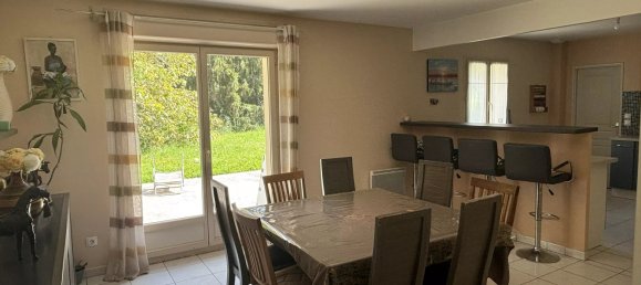 4 bedrooms House in Dreux, France No. 155719 2