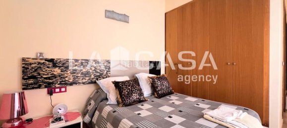3 bedrooms Apartment in Badalona, Spain No. 162589 10