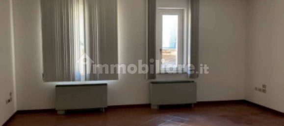 876m² Commercial property in Pesaro, Italy No. 151332 3