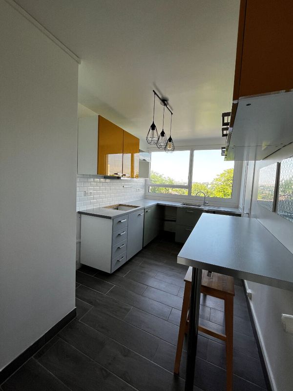 2 bedrooms Apartment in Le Pecq, France No. 129905