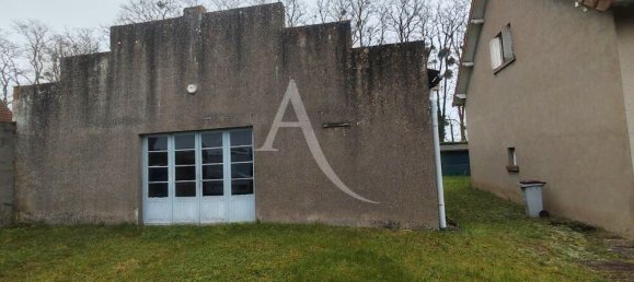 4 bedrooms House in Thesee, France No. 46141 10